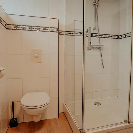 بيت للعطل Houseboat In Netherlands With Private Dock, Cleaning Included