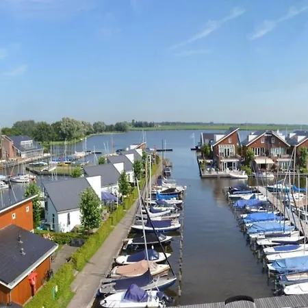 Houseboat In Netherlands With Private Dock, Cleaning Included Uitgeest